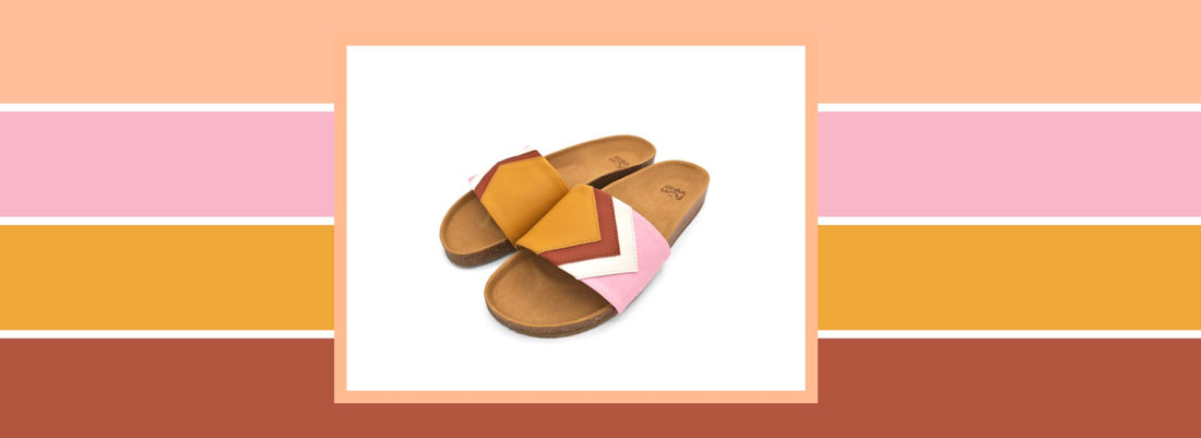 Sandalen Trend 2024: Pantone Peach Fuzz Farbpalette mit Dawn Slides von Fünve