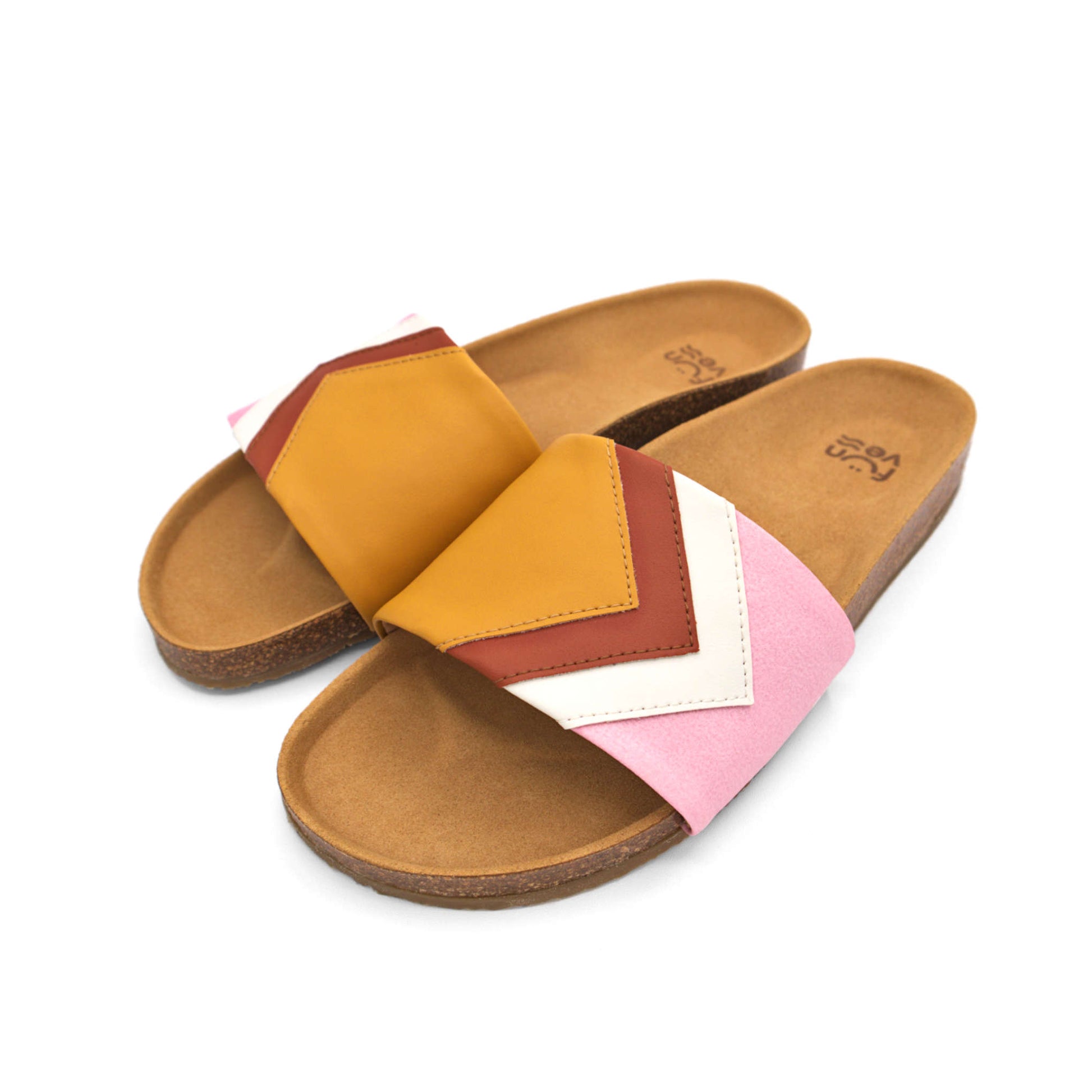 Gelbe Sandalen, vegan mit Fußbett, Farben Senf, Terracotta, Weiß, Rosa; Marke Fünve, Modell Dawn, Seitliche Perspektive