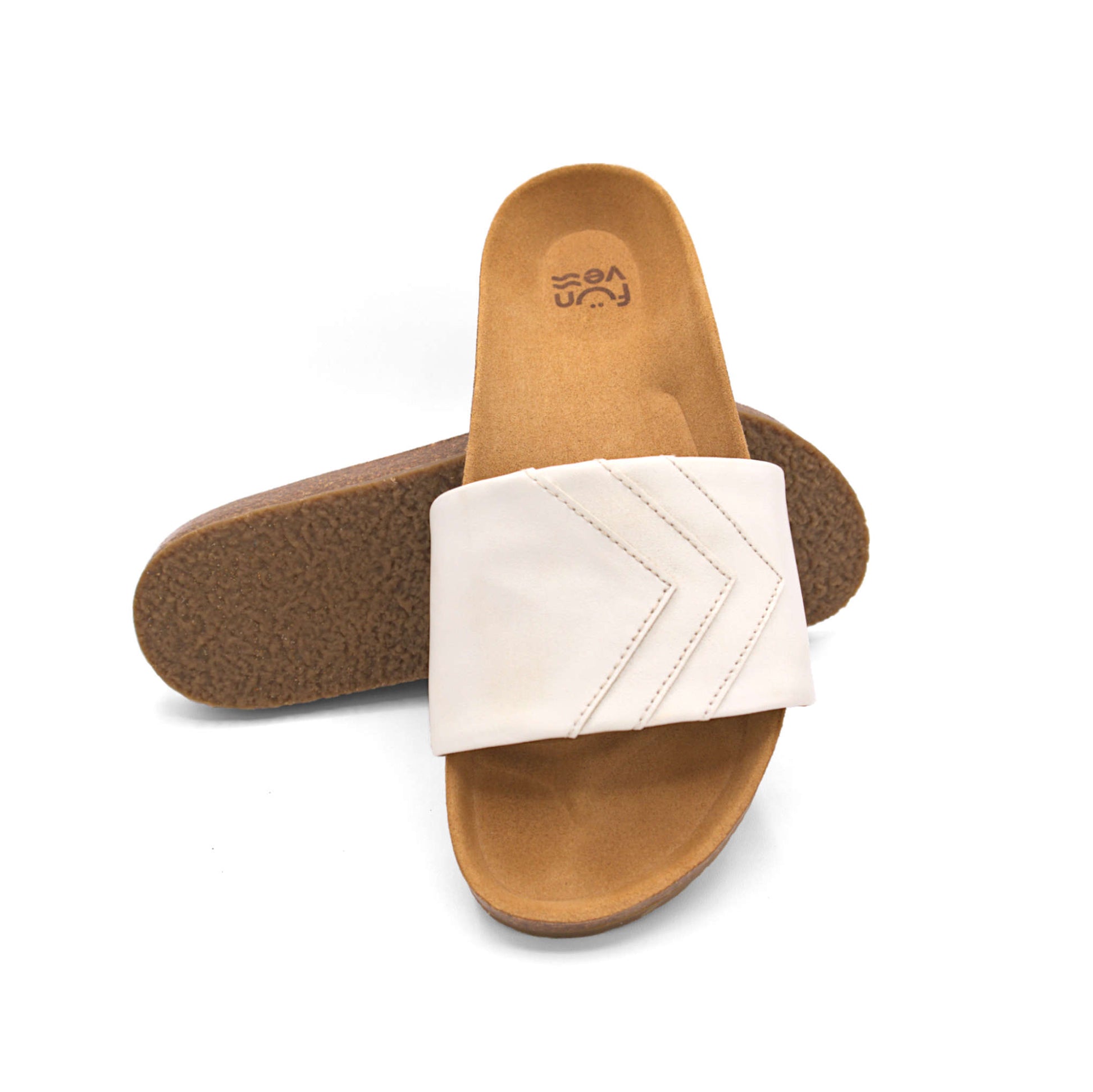 Weiße Sandalen; vegan mit Fußbett; monochrom einfarbig; Marke Fünve; Modell Yang; gestapelt